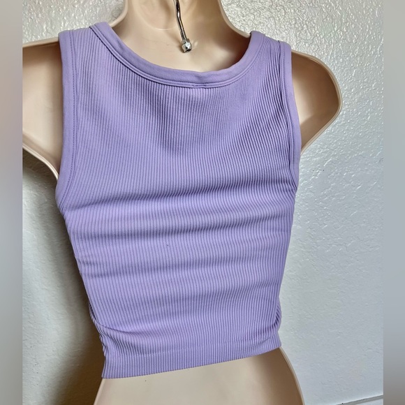 Aritzia Sunday Best Rib Seamless Shirley Tank - Picture 10 of 10